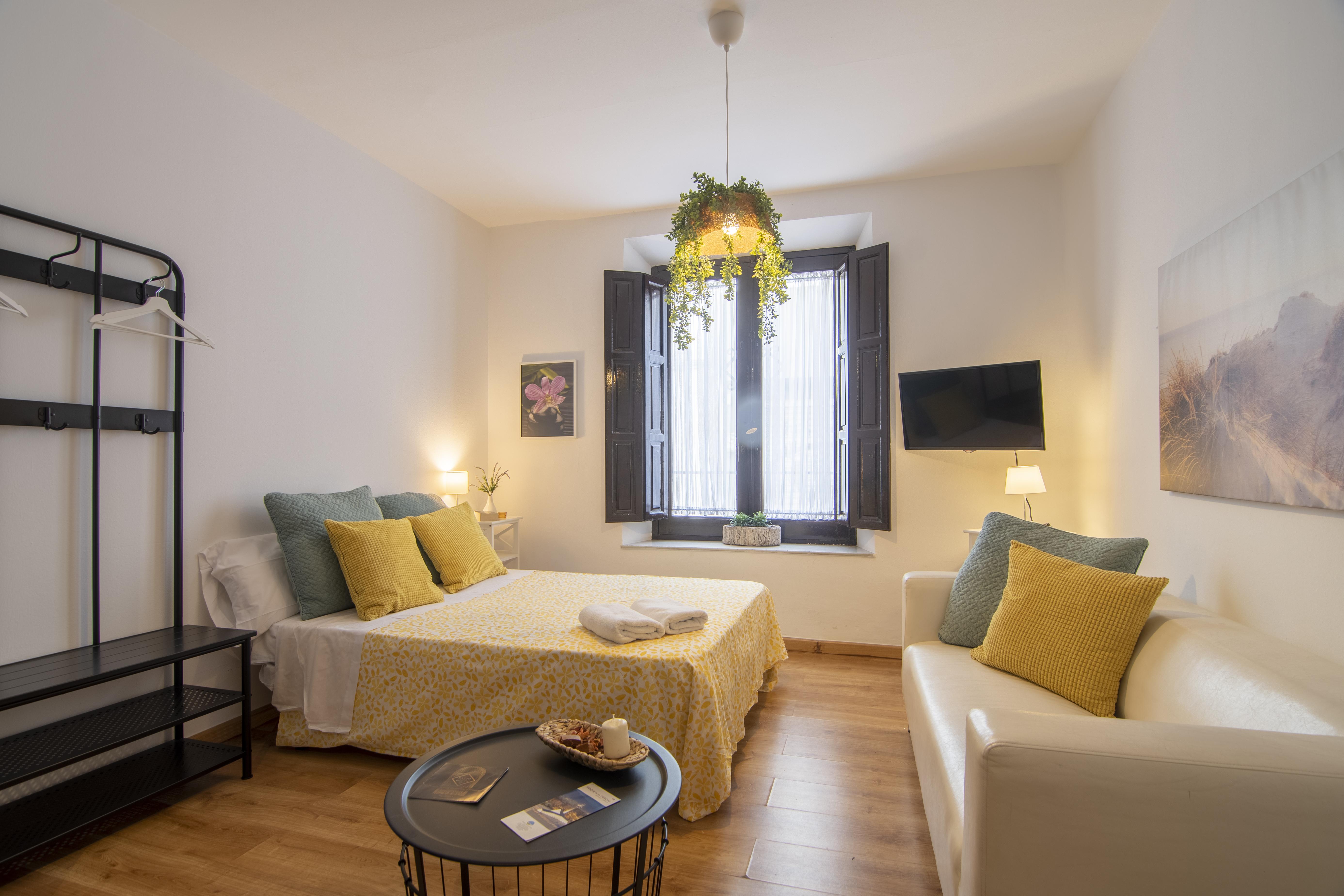 กาซา มอนตัลบัน อปาร์ตาเมนโตส Apartment กรานาดา ภายนอก รูปภาพ
