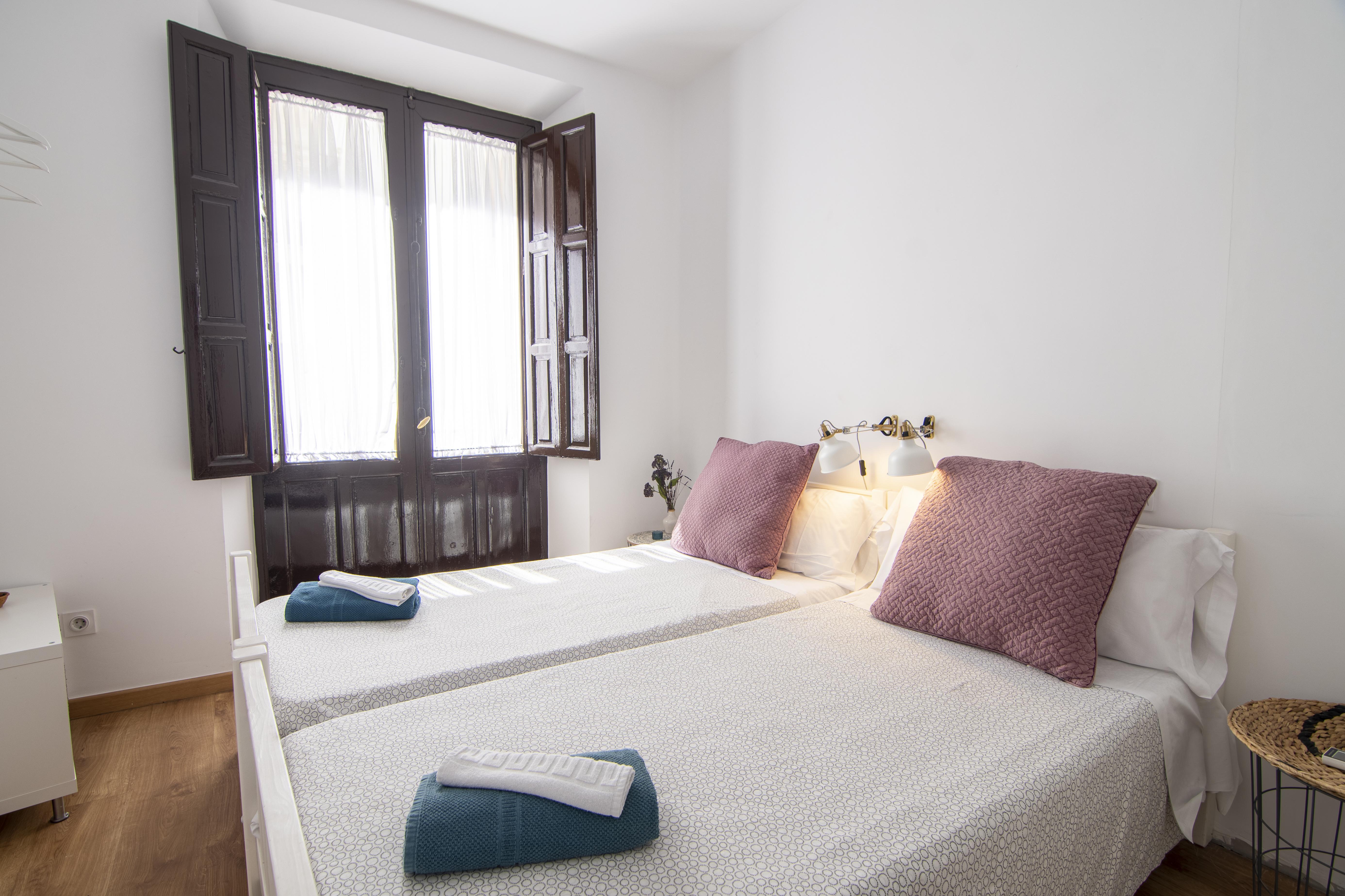 กาซา มอนตัลบัน อปาร์ตาเมนโตส Apartment กรานาดา ภายนอก รูปภาพ